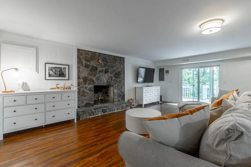 1043 Clift Cave Drive Soddy Daisy TN 37379
