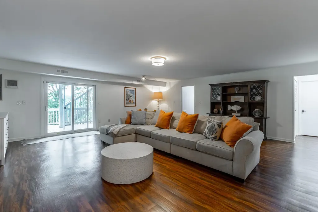 1043 Clift Cave Drive Soddy Daisy TN 37379