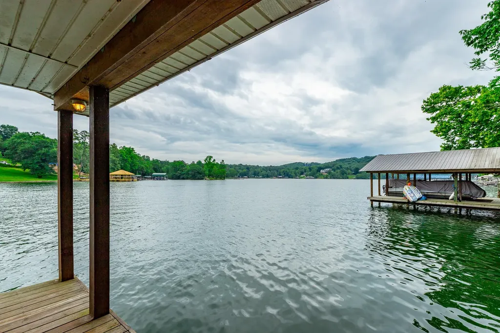1043 Clift Cave Drive Soddy Daisy TN 37379