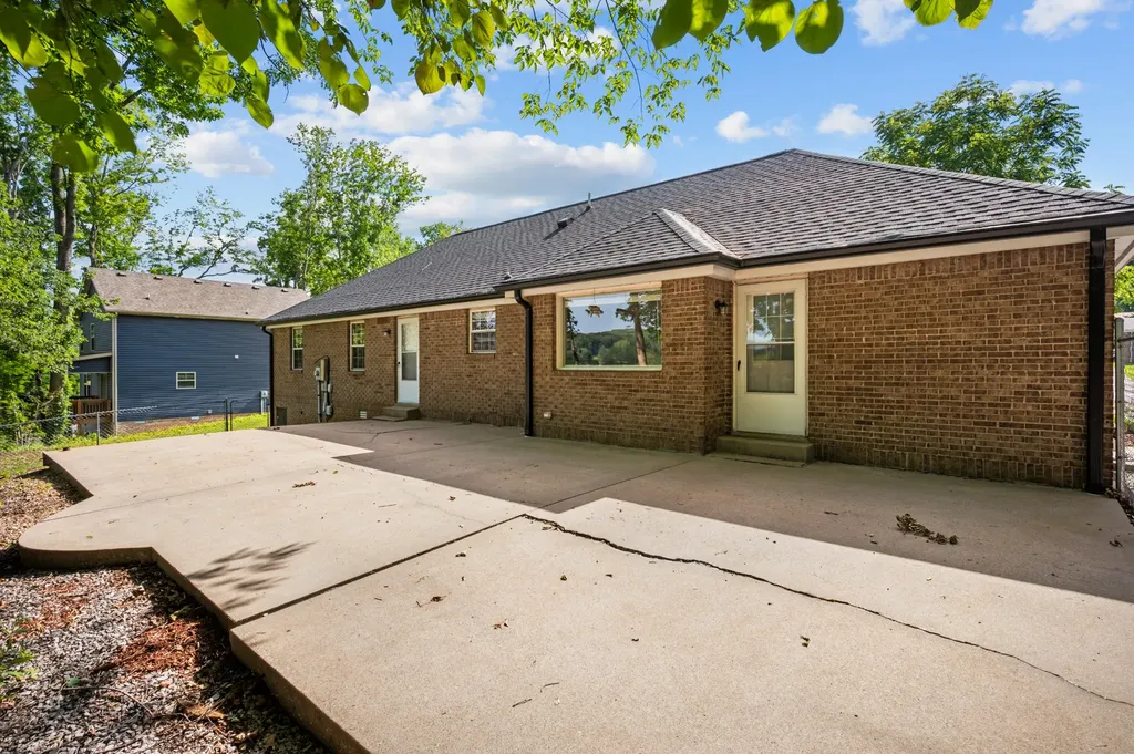 1804 Warfield Drive Clarksville TN 37043