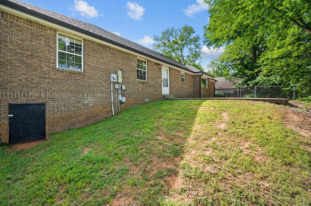 1804 Warfield Drive Clarksville TN 37043