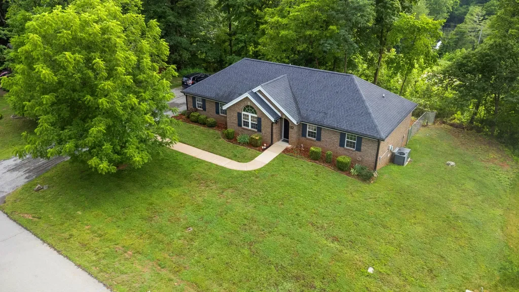 1804 Warfield Drive Clarksville TN 37043