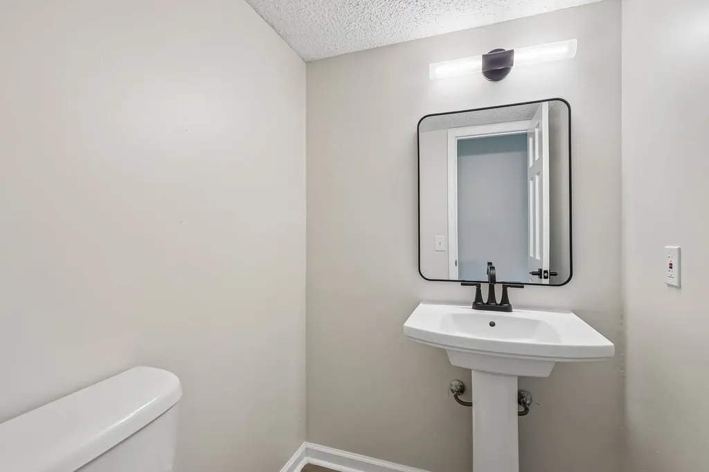 3880 Priest Lake Drive Nashville TN 37217