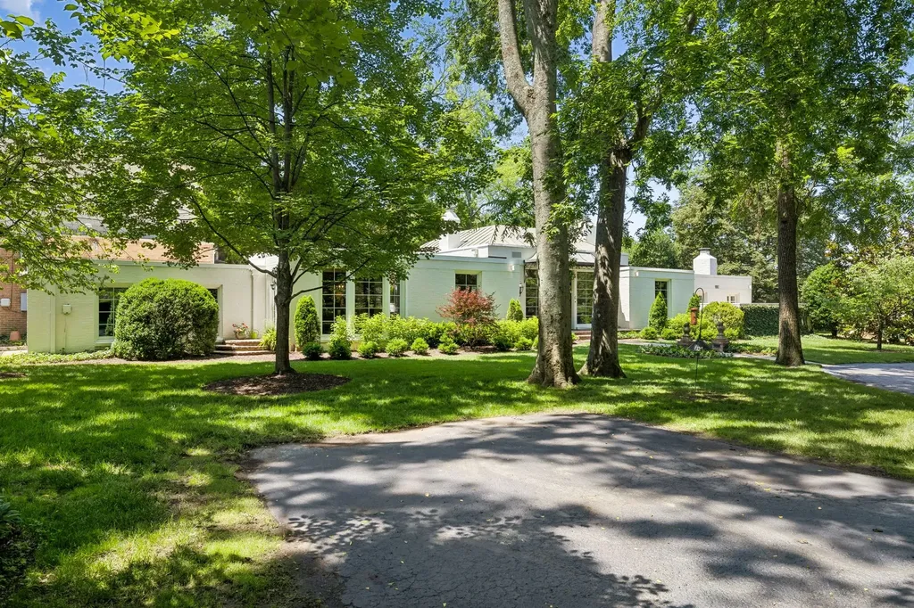 2200 Harding Place Nashville TN 37215