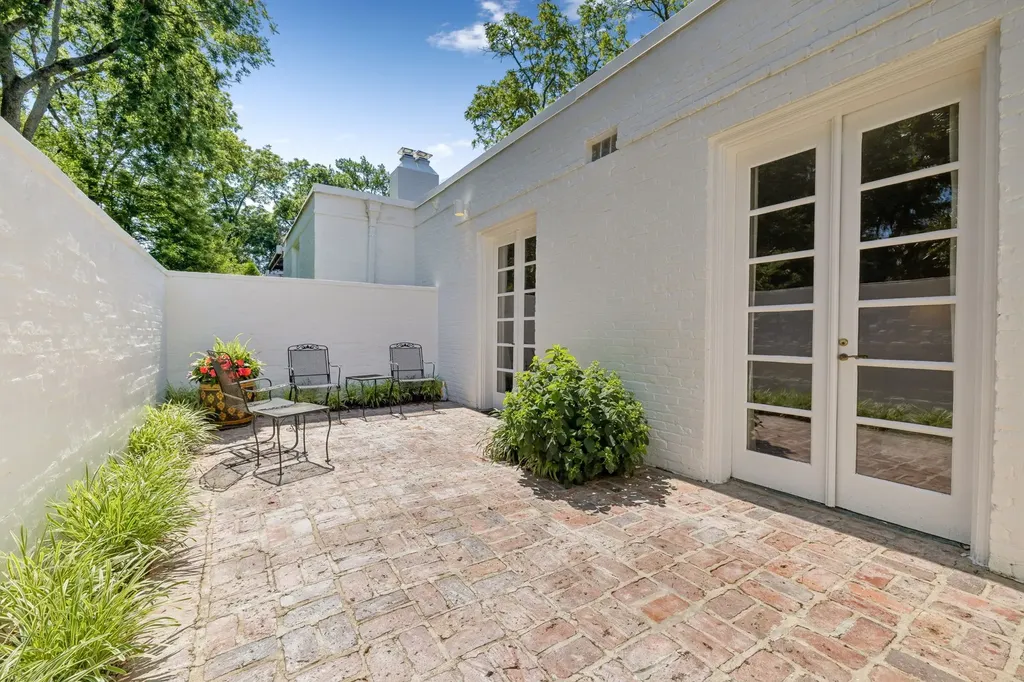 2200 Harding Place Nashville TN 37215