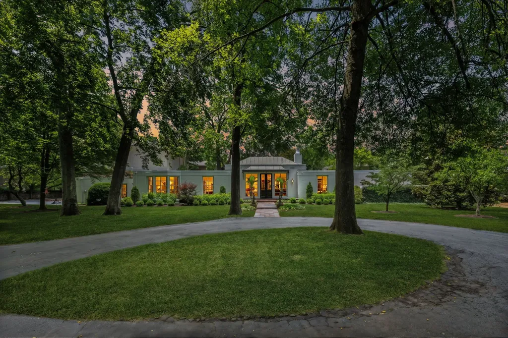 2200 Harding Place Nashville TN 37215