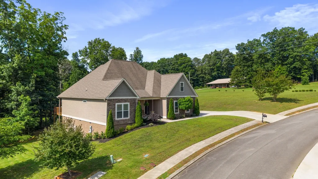 240 Lower Woods Trl, NE Cleveland TN 37323