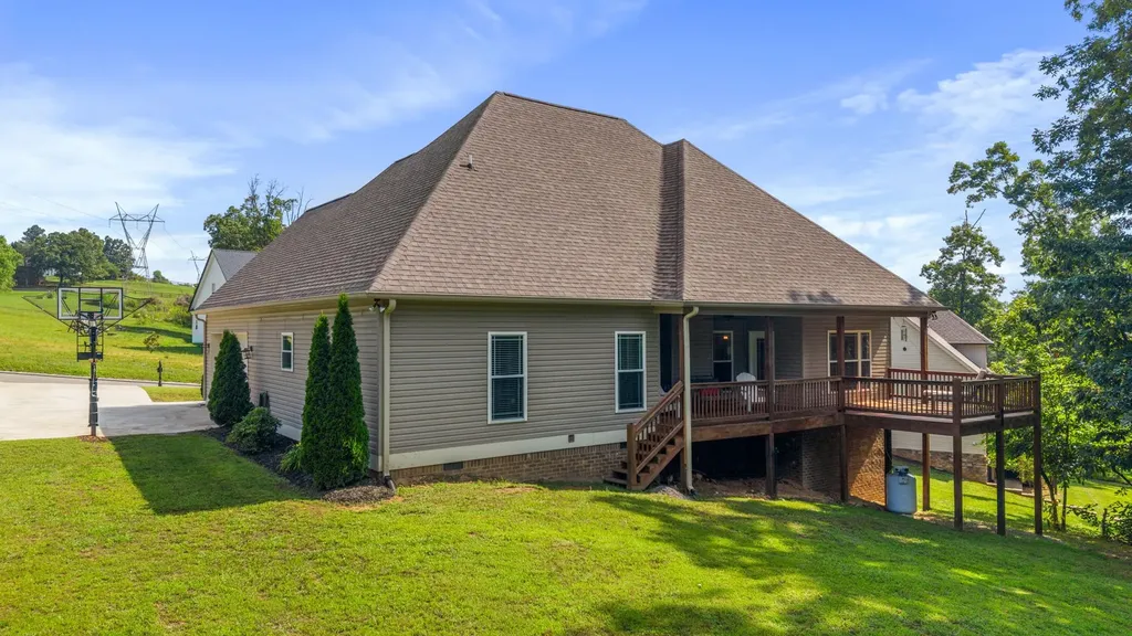 240 Lower Woods Trl, NE Cleveland TN 37323
