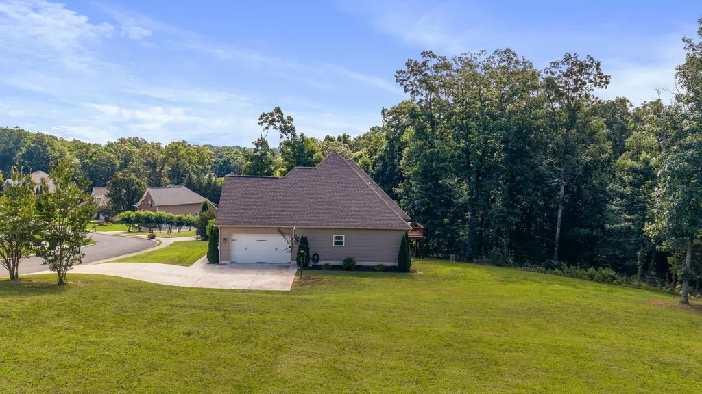 240 Lower Woods Trl, NE Cleveland TN 37323