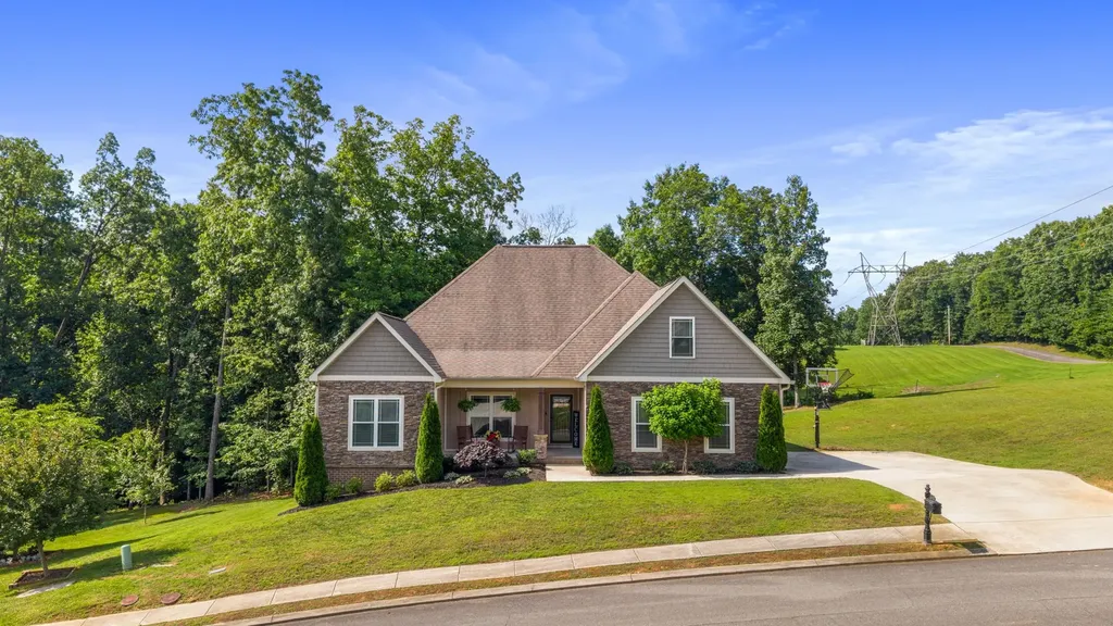 240 Lower Woods Trl, NE Cleveland TN 37323