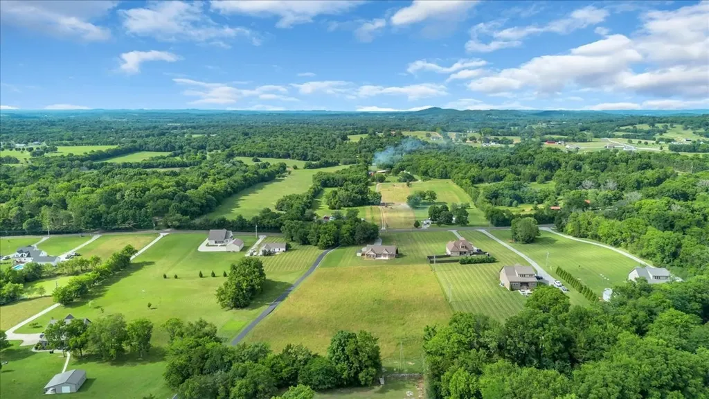 2467 Ben Green Road Lebanon TN 37090