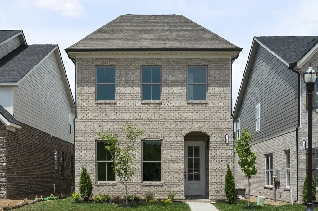 166 Oasis Drive La Vergne TN 37086