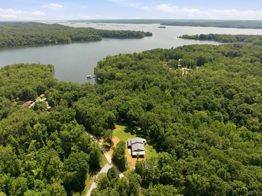 570 Bobcat Trail Dover TN 37058