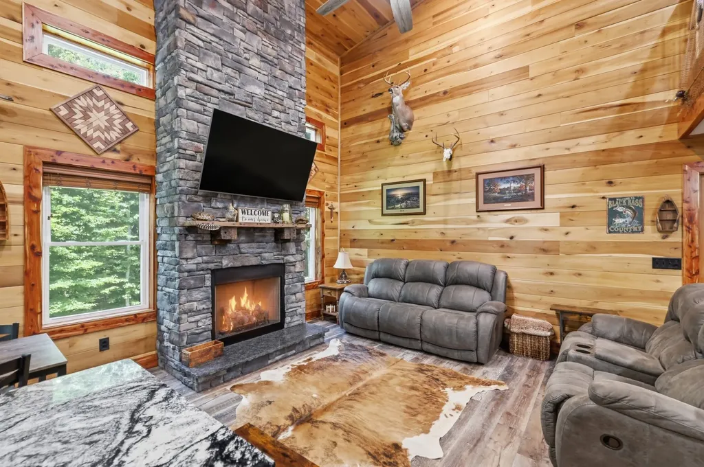 570 Bobcat Trail Dover TN 37058