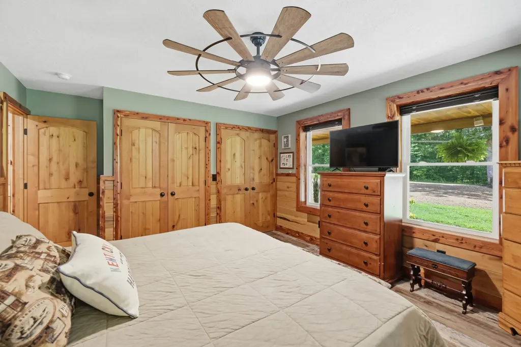 570 Bobcat Trail Dover TN 37058