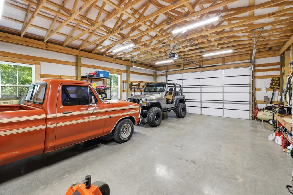 570 Bobcat Trail Dover TN 37058