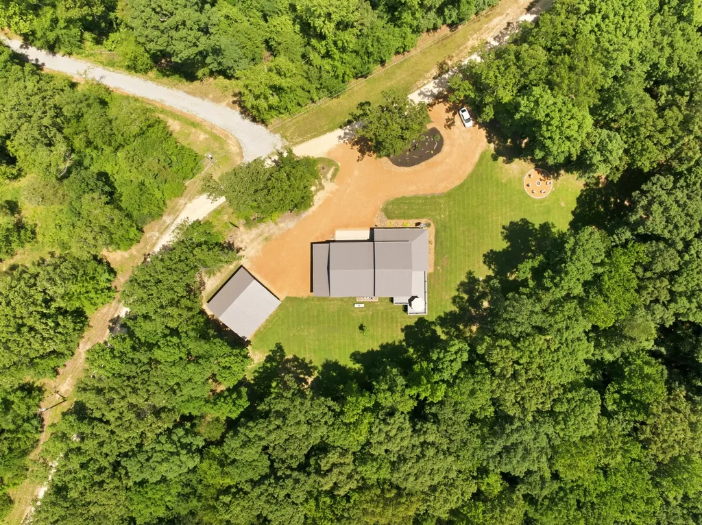 570 Bobcat Trail Dover TN 37058
