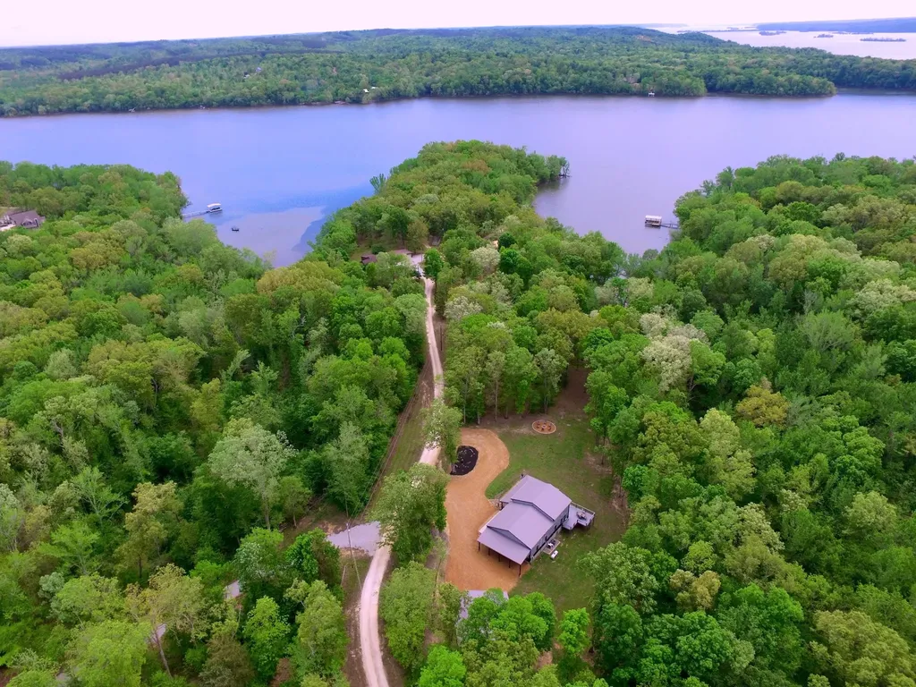 570 Bobcat Trail Dover TN 37058