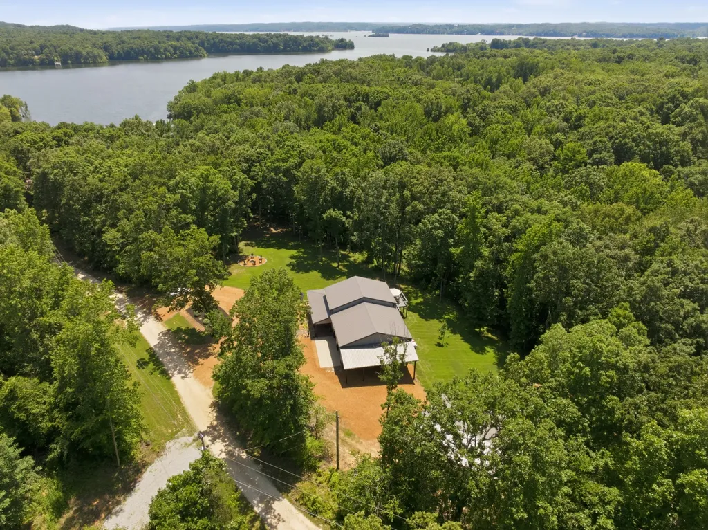 570 Bobcat Trail Dover TN 37058