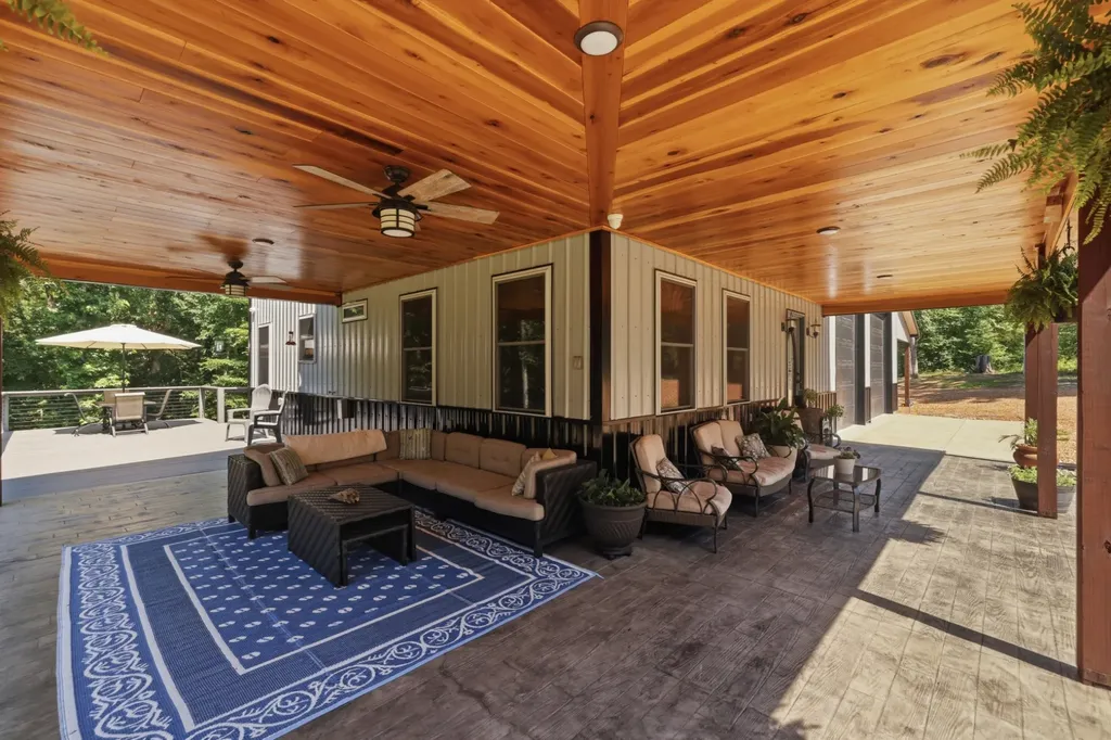570 Bobcat Trail Dover TN 37058