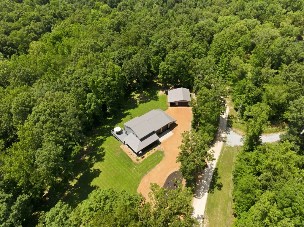 570 Bobcat Trail Dover TN 37058