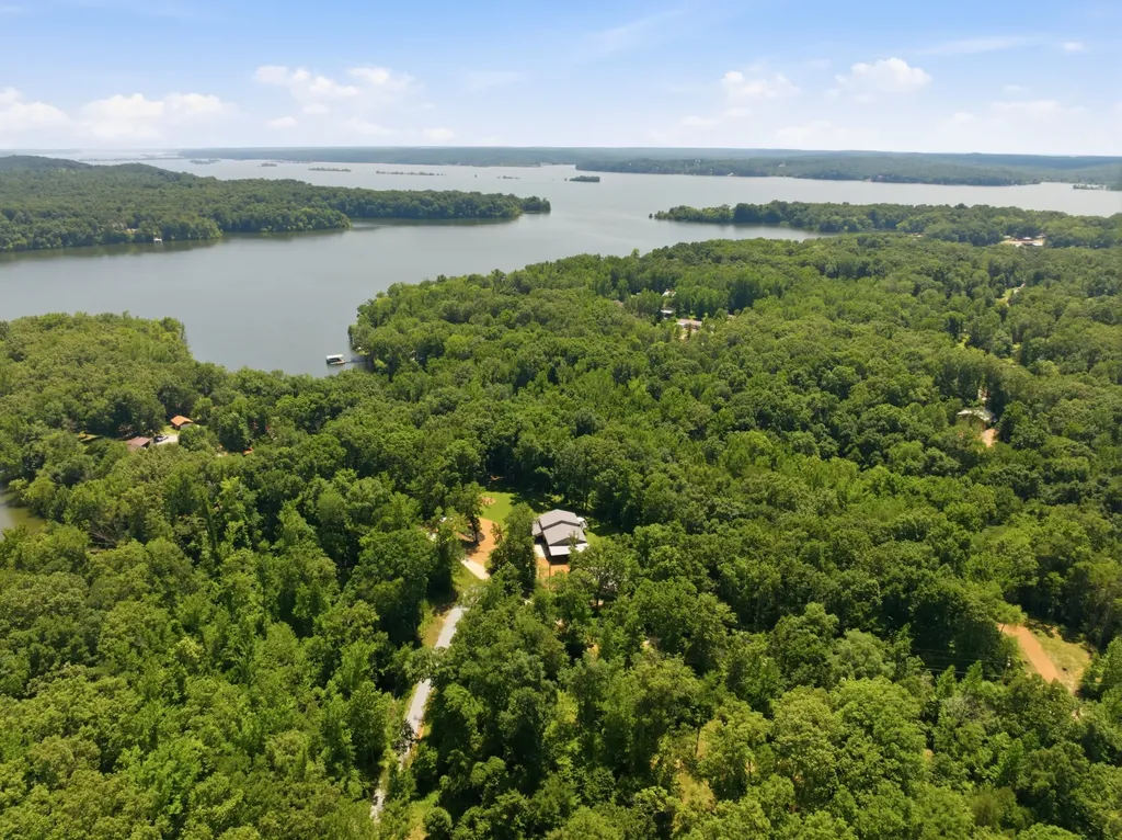 570 Bobcat Trail Dover TN 37058