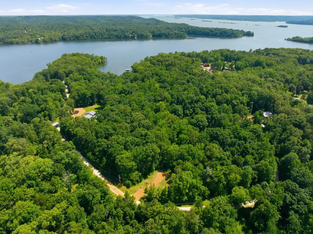 570 Bobcat Trail Dover TN 37058