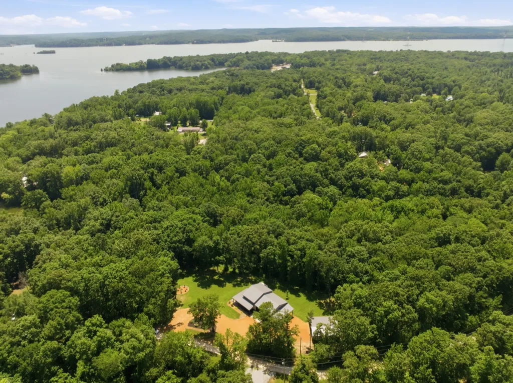570 Bobcat Trail Dover TN 37058