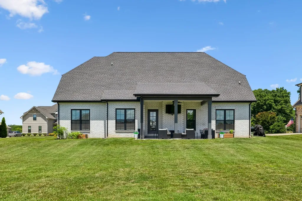 409 Sheas Way Clarksville TN 37043