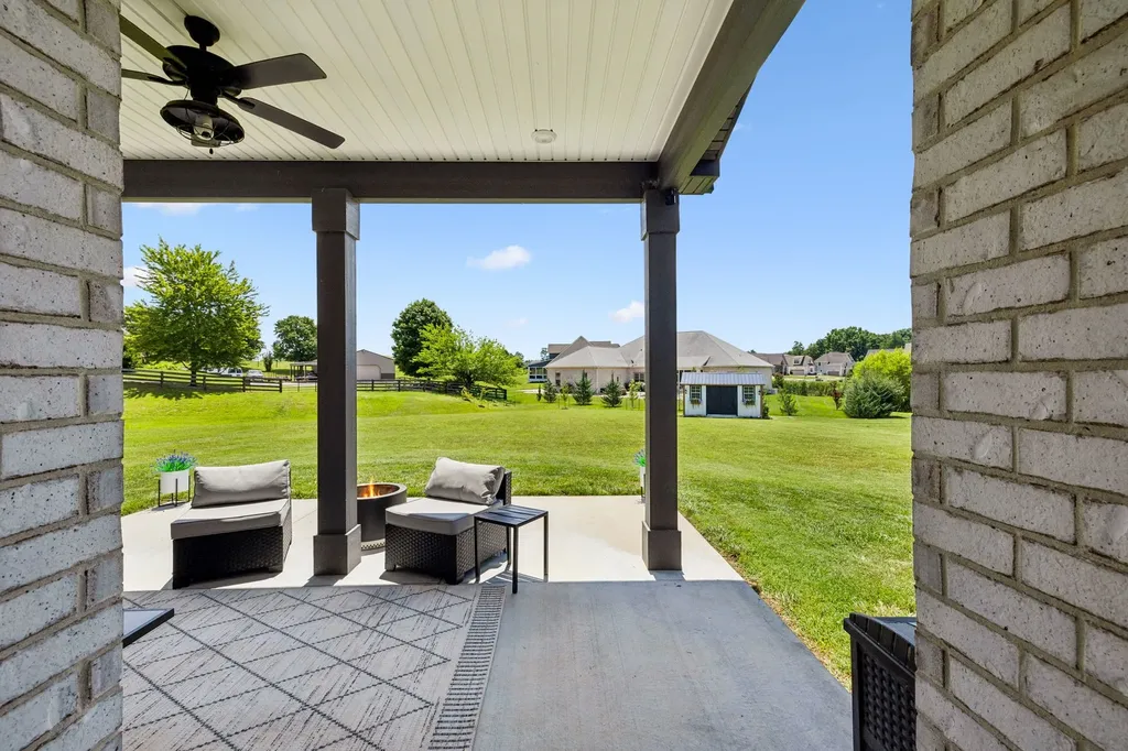 409 Sheas Way Clarksville TN 37043