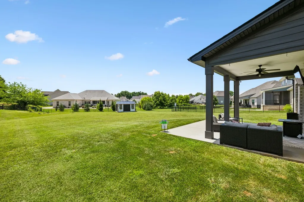 409 Sheas Way Clarksville TN 37043