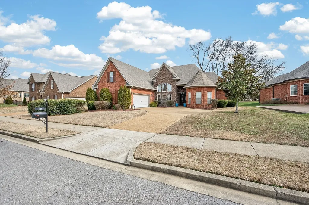 105 Sagamore Trace Hendersonville TN 37075