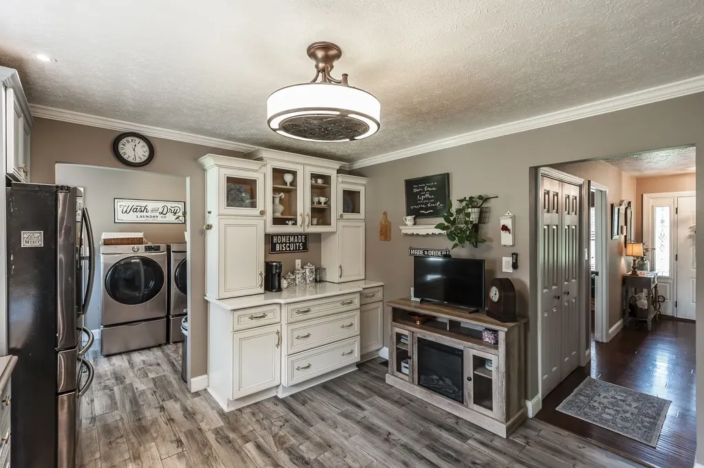 1511 Long Hollow Pike Gallatin TN 37066