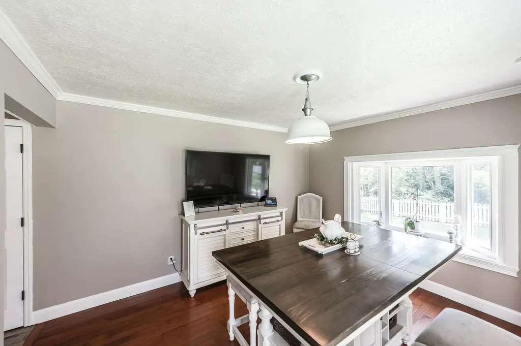 1511 Long Hollow Pike Gallatin TN 37066