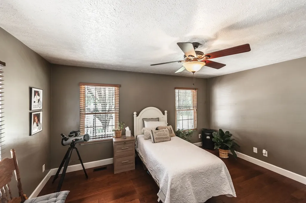 1511 Long Hollow Pike Gallatin TN 37066