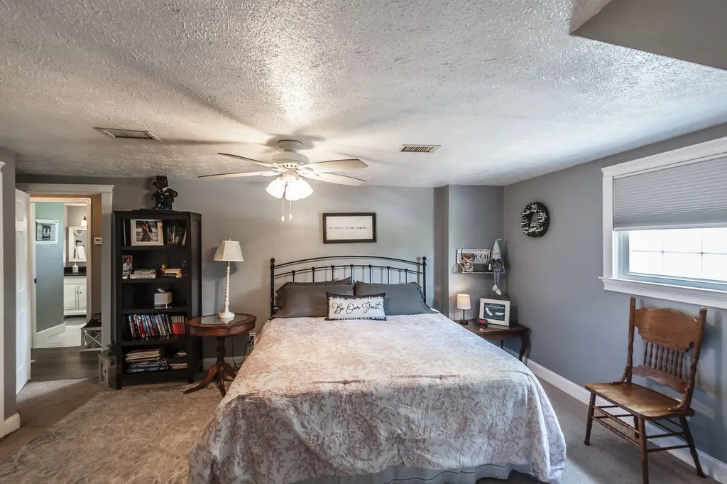 1511 Long Hollow Pike Gallatin TN 37066