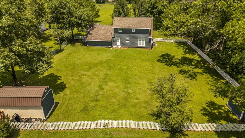 1511 Long Hollow Pike Gallatin TN 37066
