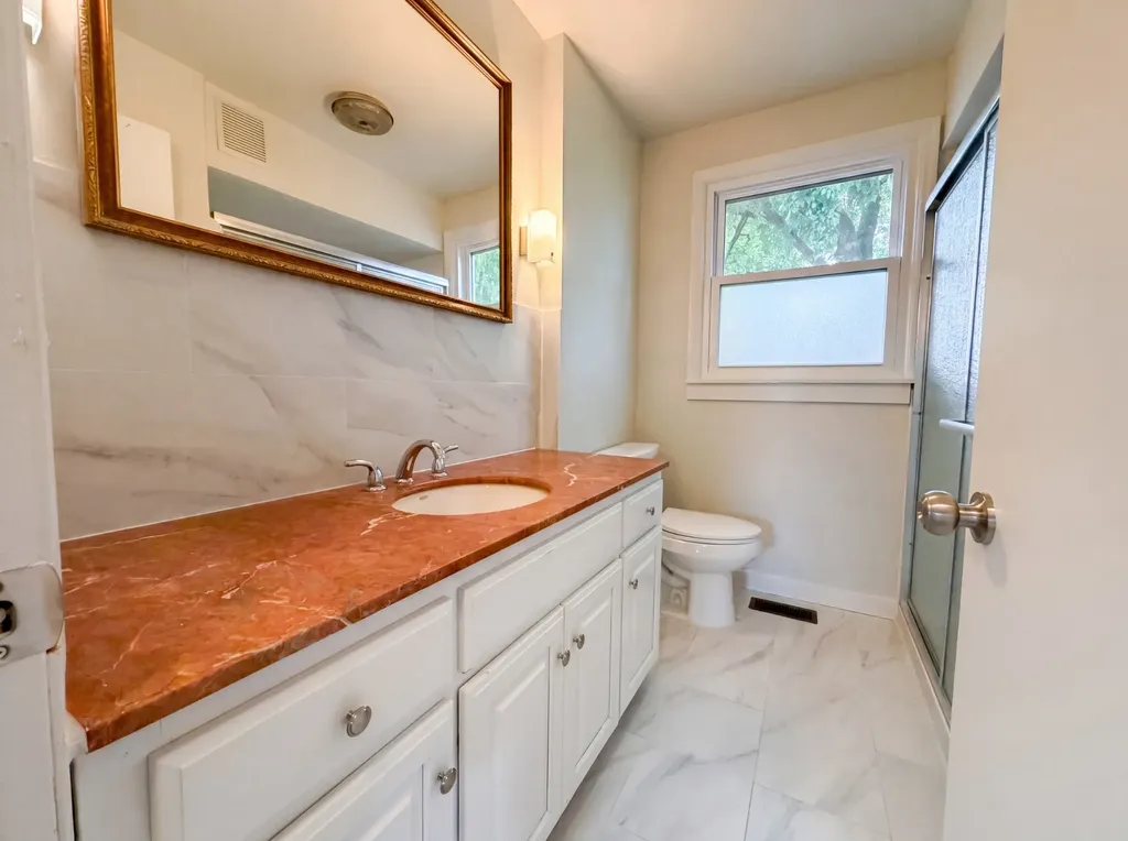 2536 Edge O Lake Drive Nashville TN 37217