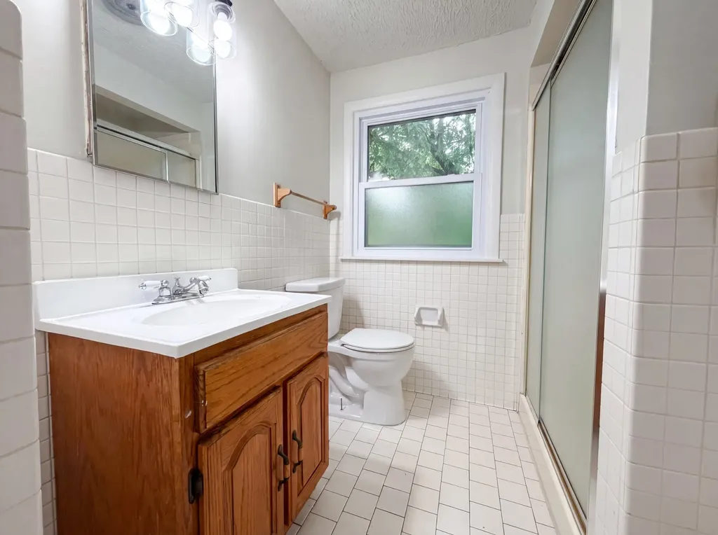 2536 Edge O Lake Drive Nashville TN 37217