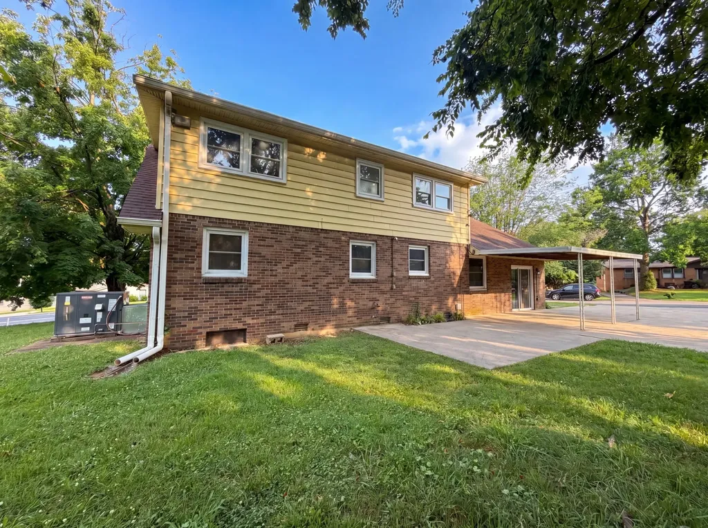 2536 Edge O Lake Drive Nashville TN 37217