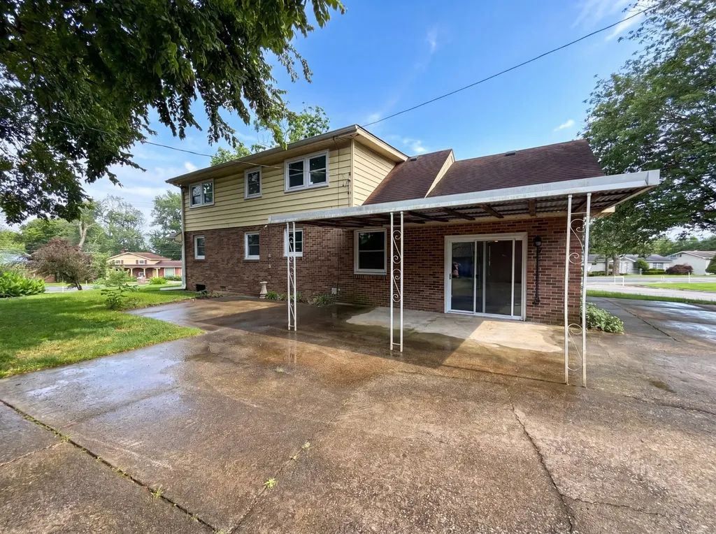 2536 Edge O Lake Drive Nashville TN 37217