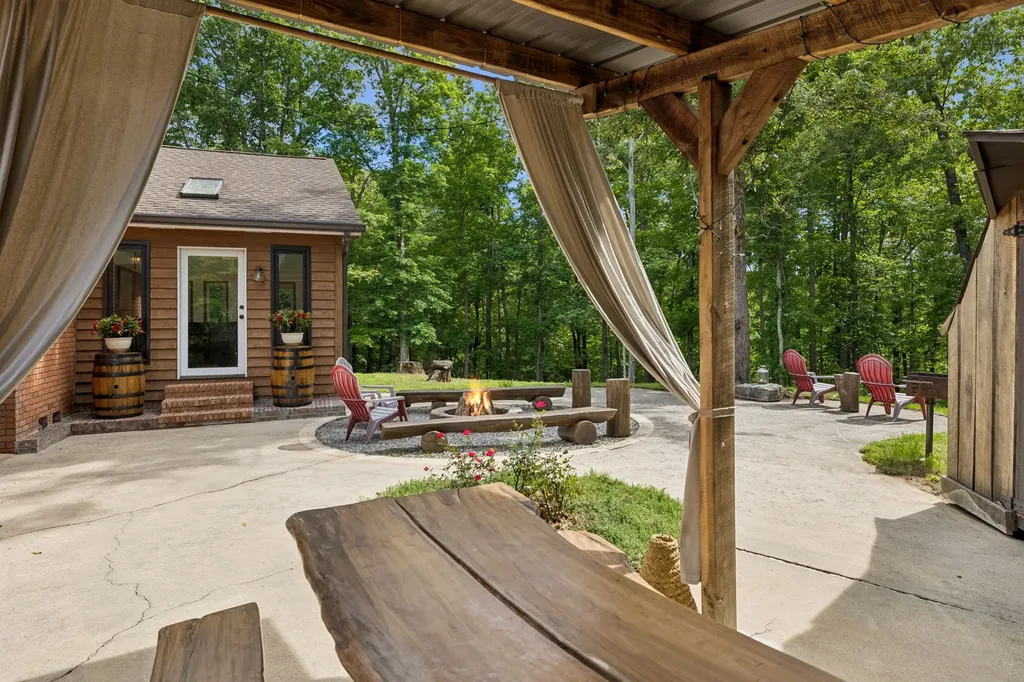6045 Green Road Bloomington Springs TN 38545