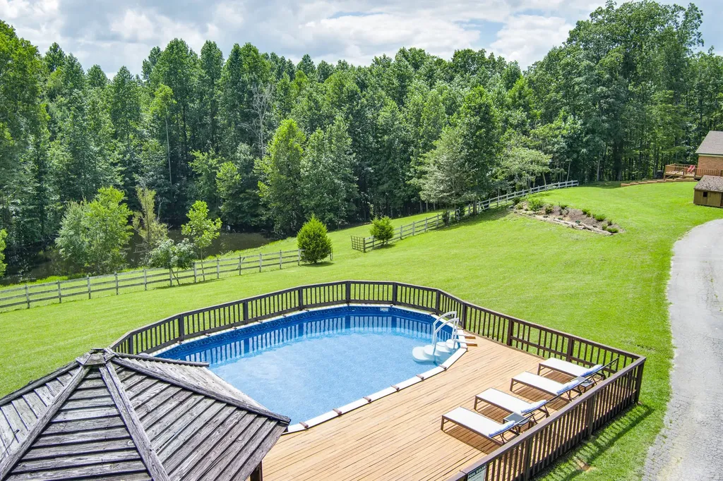 6045 Green Road Bloomington Springs TN 38545