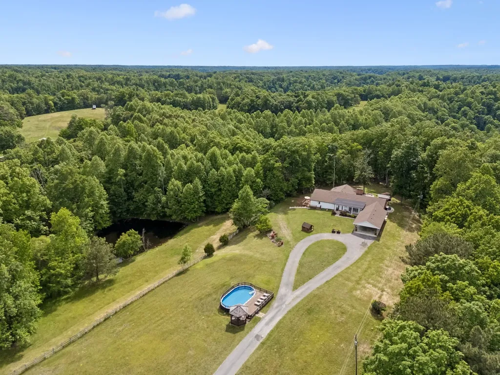6045 Green Road Bloomington Springs TN 38545