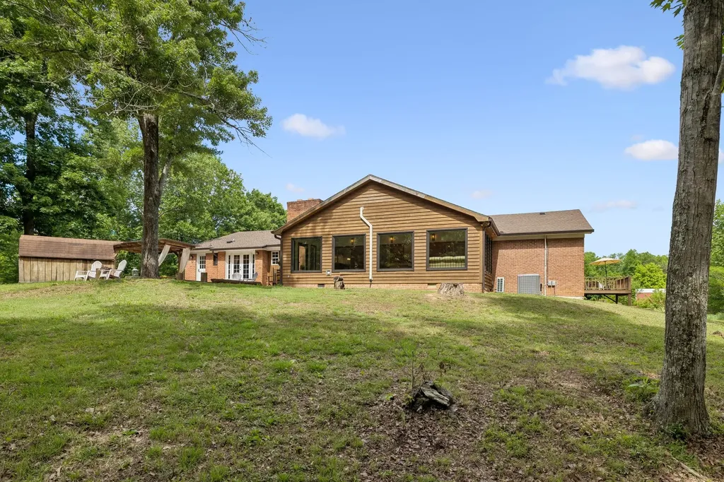 6045 Green Road Bloomington Springs TN 38545