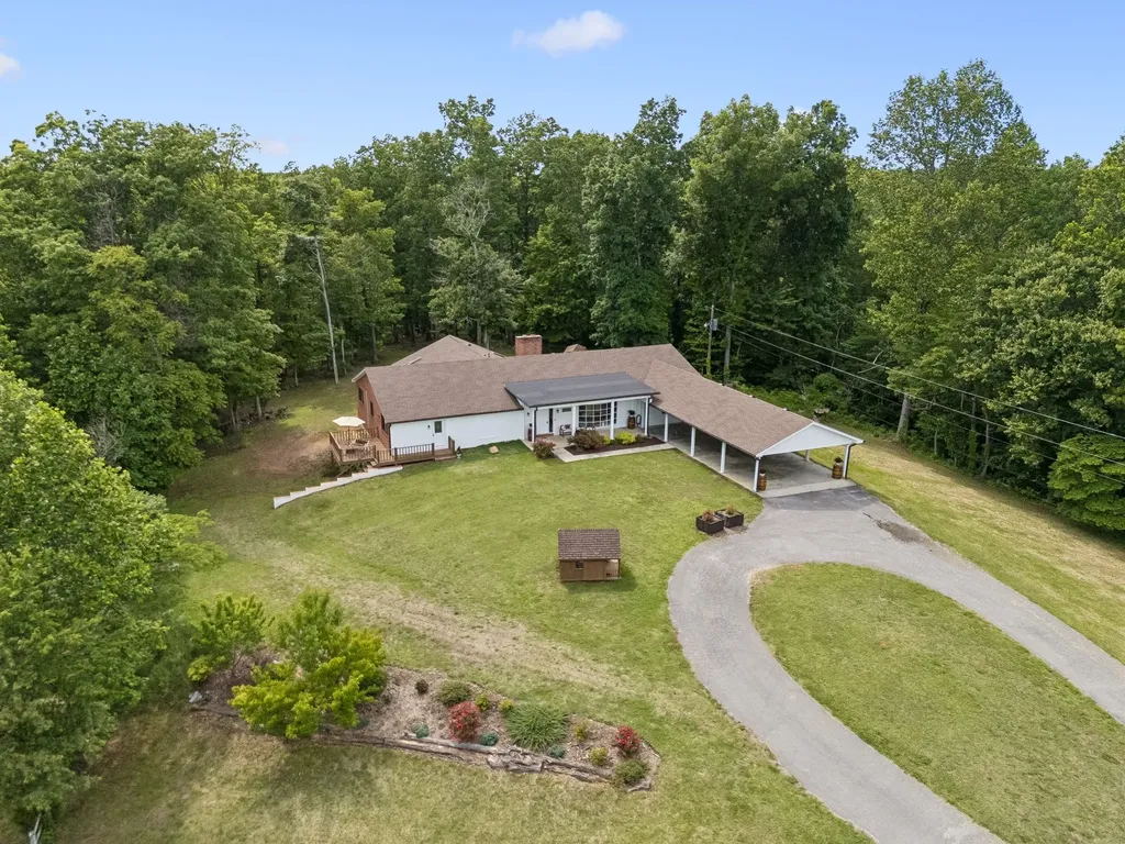 6045 Green Road Bloomington Springs TN 38545