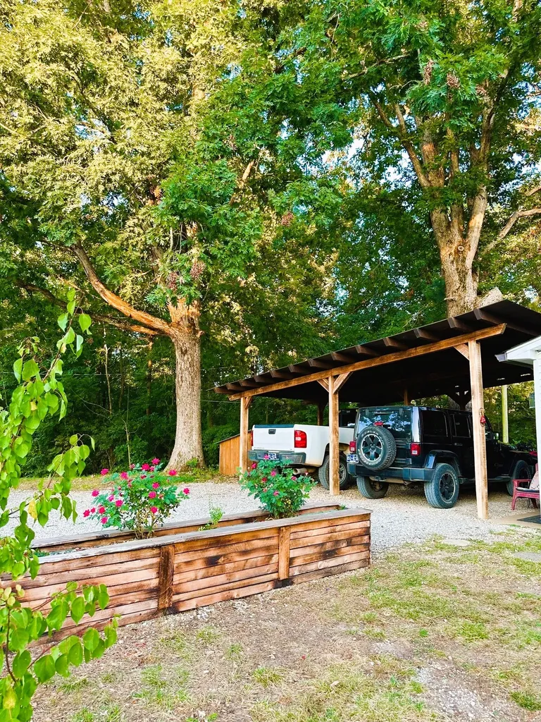 6045 Green Road Bloomington Springs TN 38545