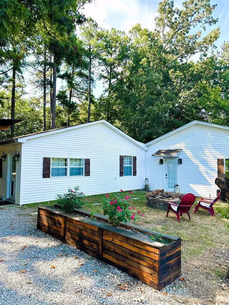 6045 Green Road Bloomington Springs TN 38545