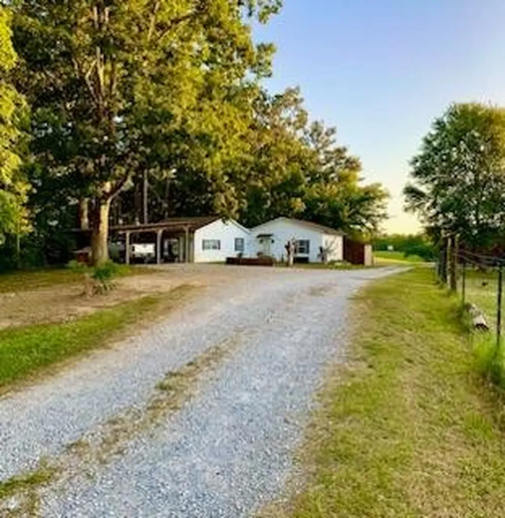6045 Green Road Bloomington Springs TN 38545