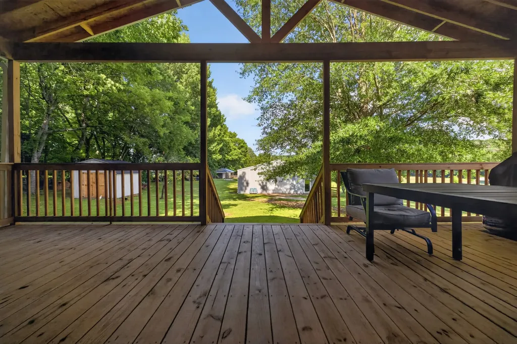 5205 SE Tater Peeler Road Lebanon TN 37090